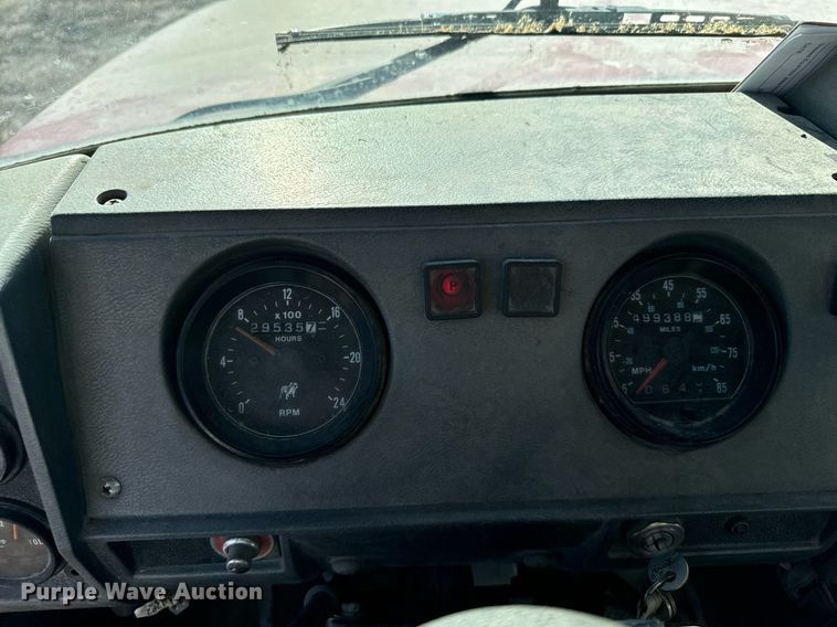 image for item DX3774 1996 Mack RD600 dump truck