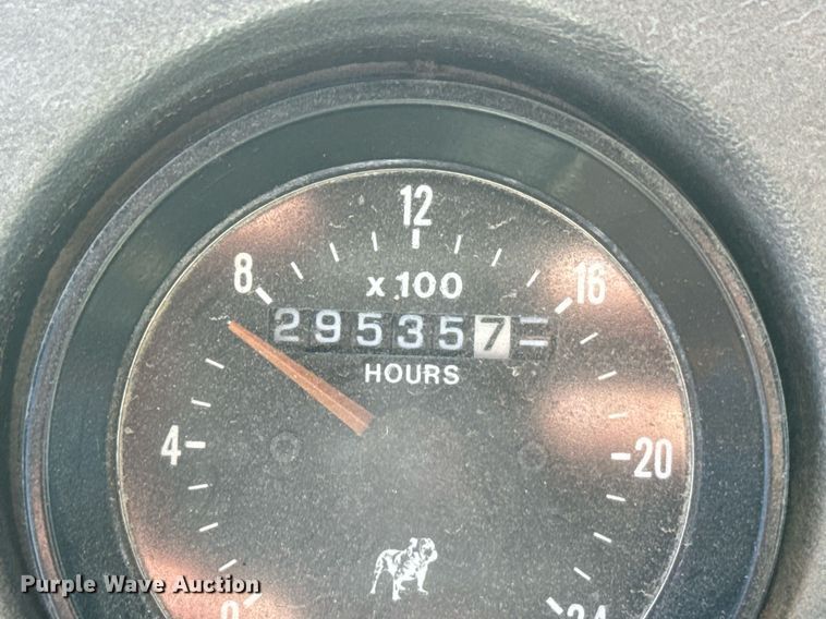 image for item DX3774 1996 Mack RD600 dump truck