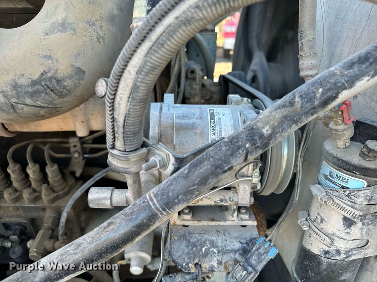 image for item DX3774 1996 Mack RD600 dump truck