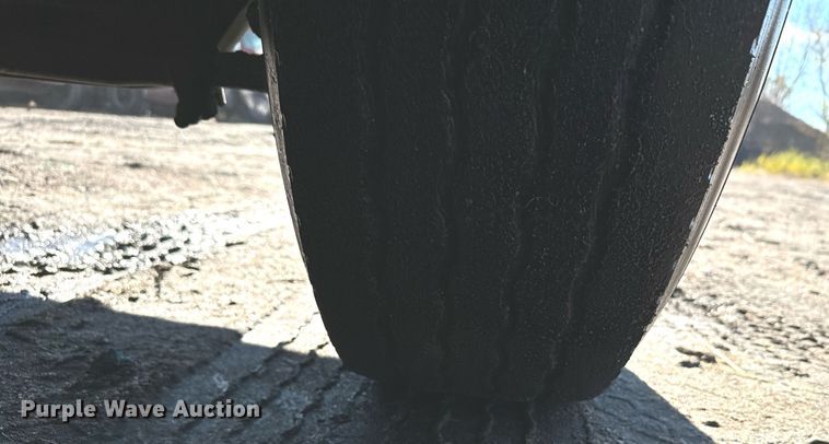 image for item DX3774 1996 Mack RD600 dump truck