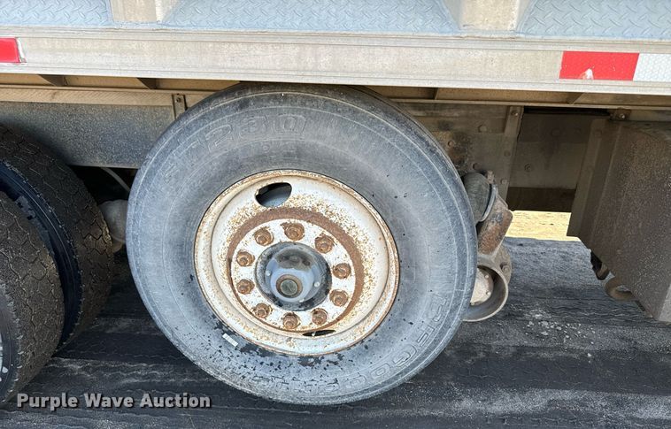 image for item DX3774 1996 Mack RD600 dump truck