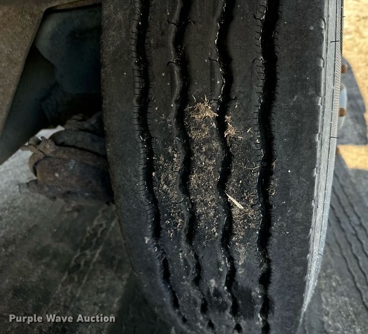 image for item DX3774 1996 Mack RD600 dump truck