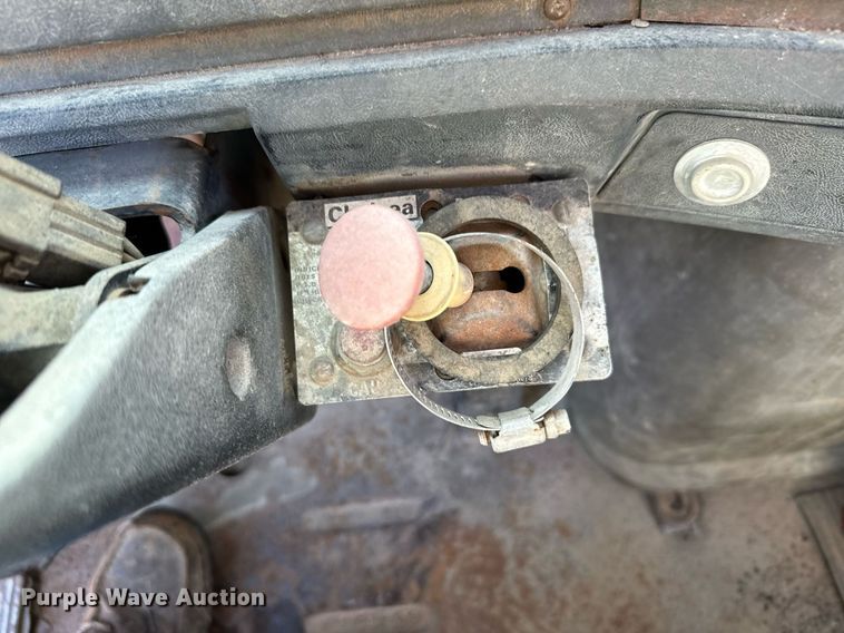 image for item DX3775 1989 Ford LT9000 truck cab and chassis