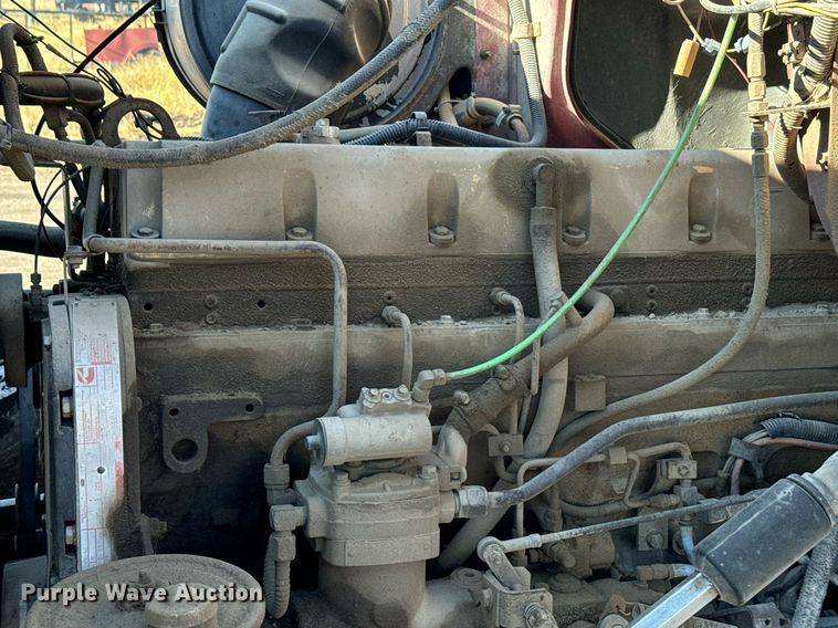 image for item DX3775 1989 Ford LT9000 truck cab and chassis