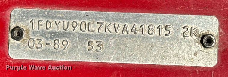 image for item DX3775 1989 Ford LT9000 truck cab and chassis