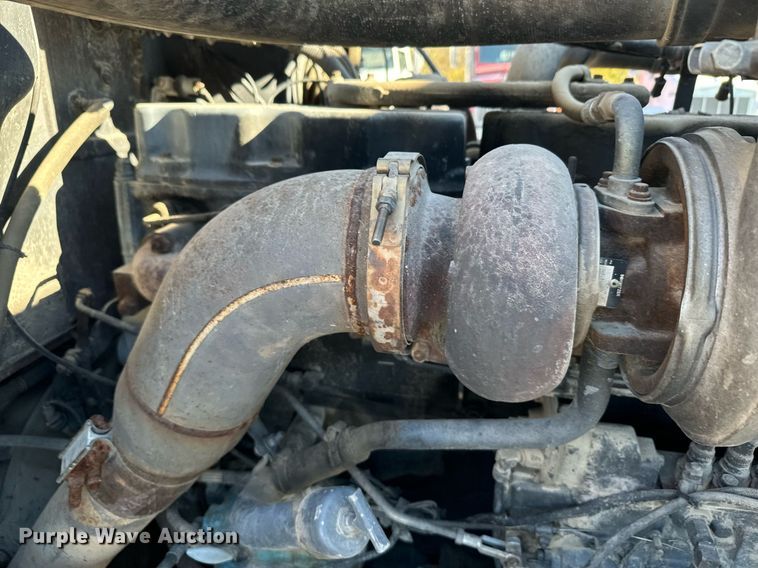 image for item DX3776 1995 Mack RD600 semi truck
