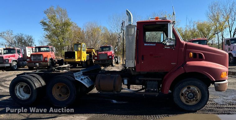 image for item DX3777 1997 Ford LT9513 semi truck