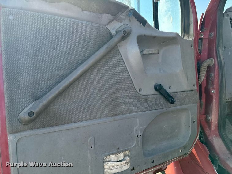 image for item DX3777 1997 Ford LT9513 semi truck