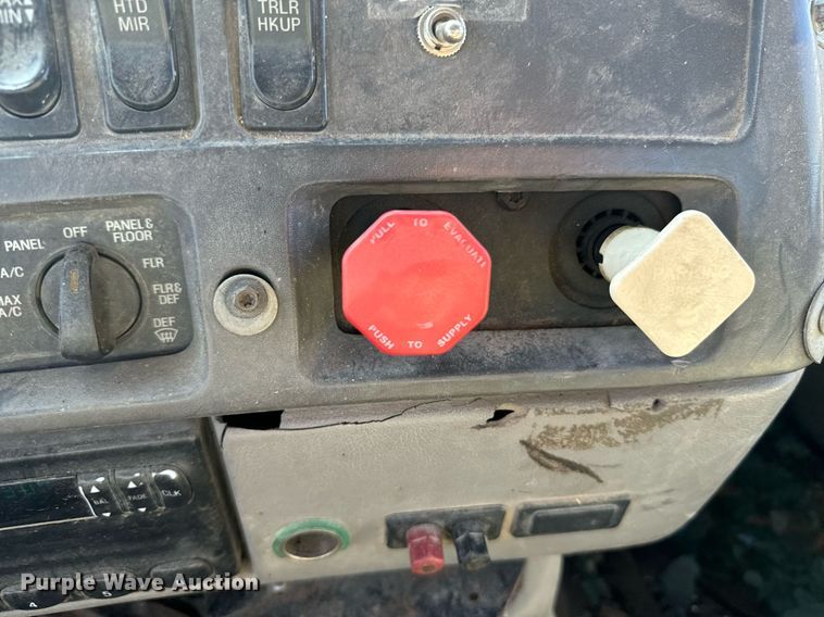 image for item DX3777 1997 Ford LT9513 semi truck