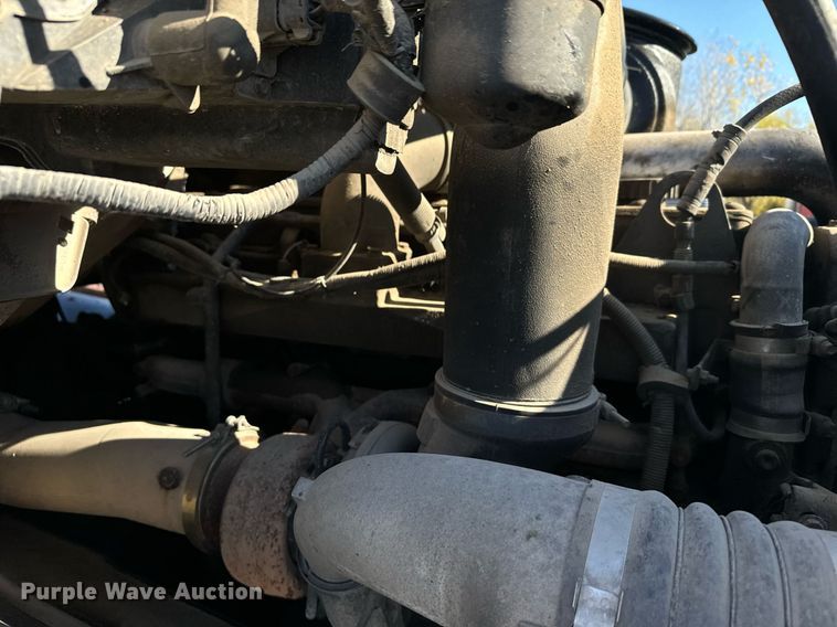 image for item DX3777 1997 Ford LT9513 semi truck