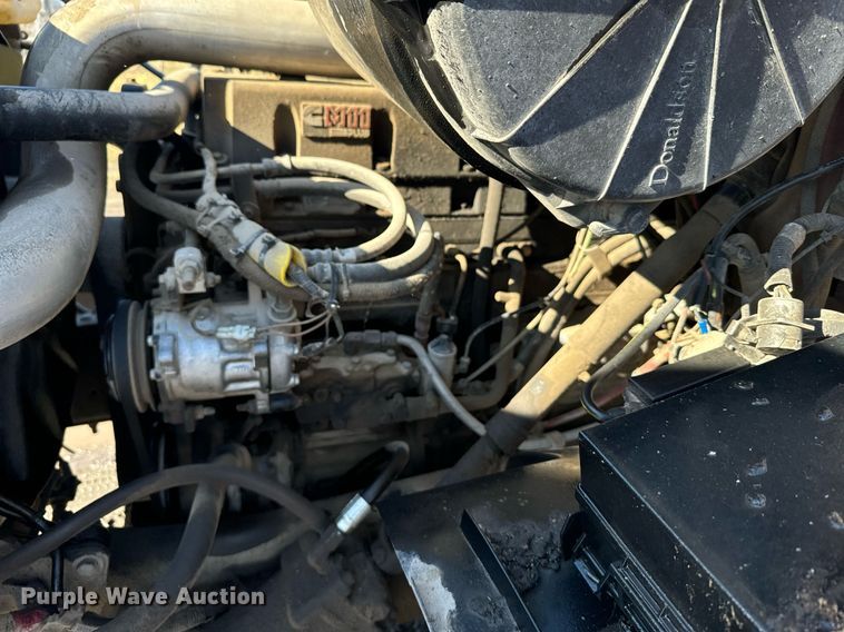 image for item DX3777 1997 Ford LT9513 semi truck