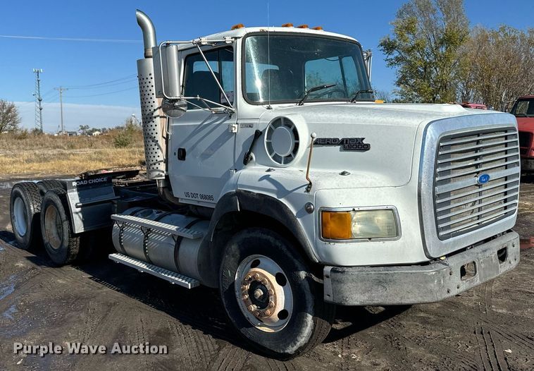 image for item DX3778 1996 Ford LTA9000 semi truck