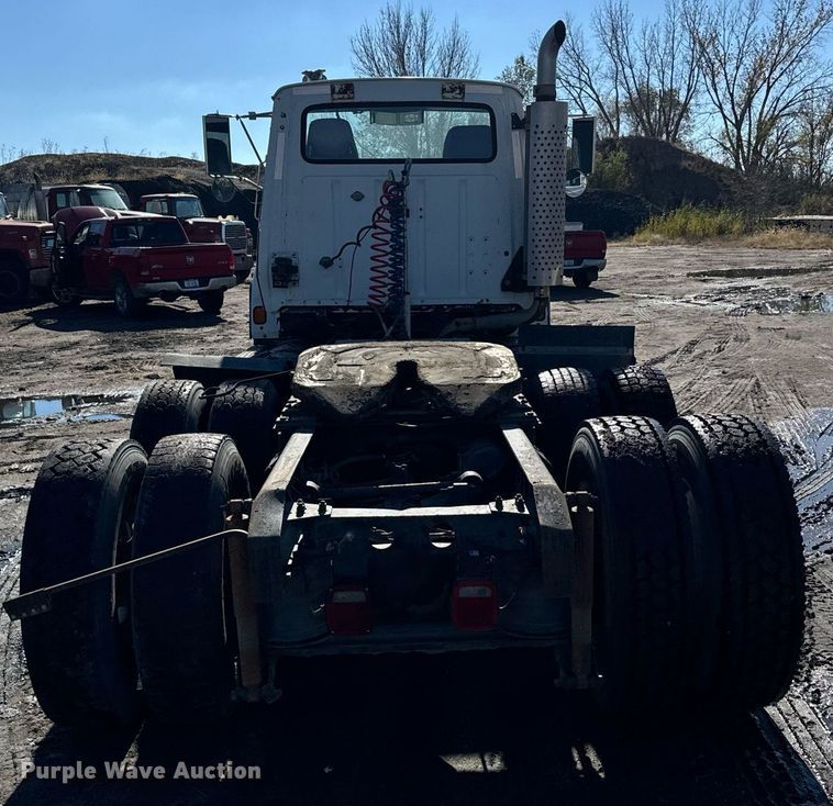 image for item DX3778 1996 Ford LTA9000 semi truck