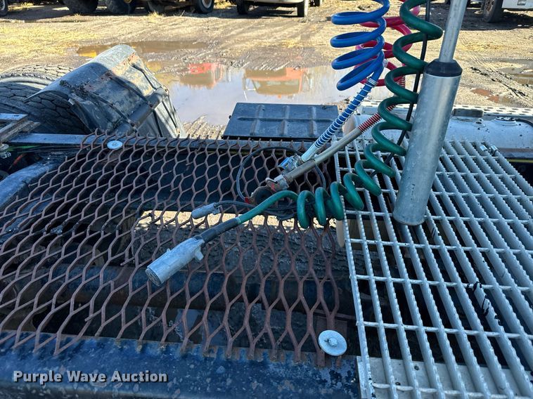 image for item DX3778 1996 Ford LTA9000 semi truck