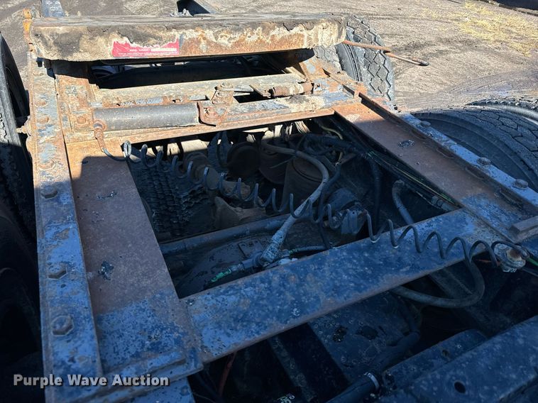 image for item DX3778 1996 Ford LTA9000 semi truck