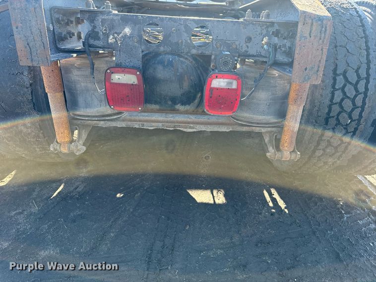 image for item DX3778 1996 Ford LTA9000 semi truck