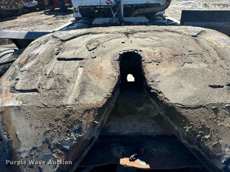 image for item DX3778 1996 Ford LTA9000 semi truck