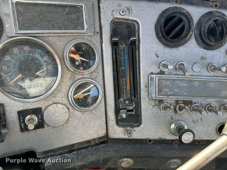 image for item DX3778 1996 Ford LTA9000 semi truck