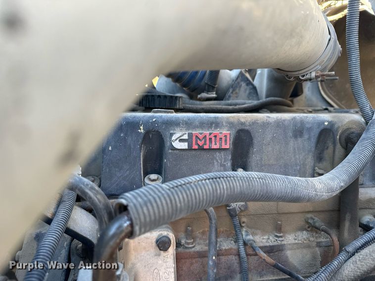 image for item DX3778 1996 Ford LTA9000 semi truck