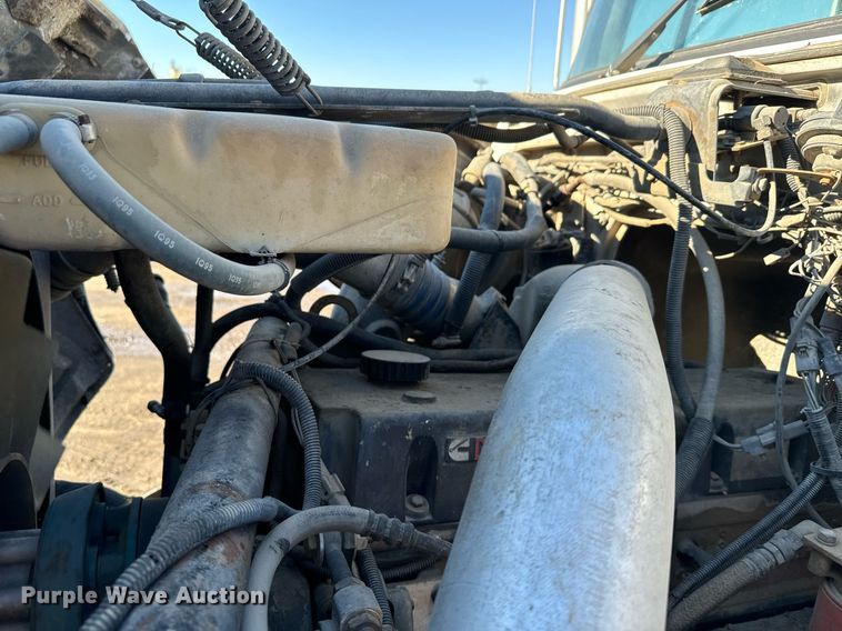 image for item DX3778 1996 Ford LTA9000 semi truck