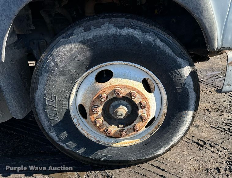 image for item DX3778 1996 Ford LTA9000 semi truck