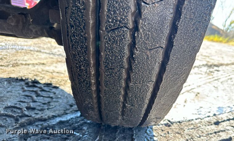 image for item DX3778 1996 Ford LTA9000 semi truck