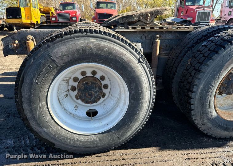 image for item DX3778 1996 Ford LTA9000 semi truck