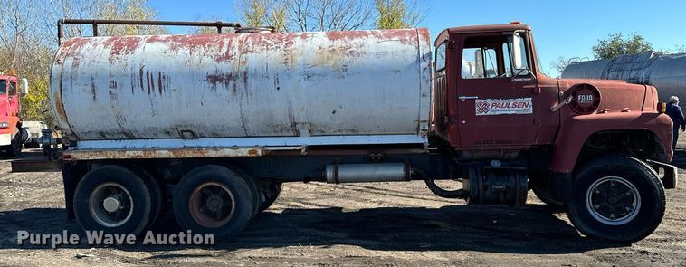 image for item DX3780 1979 Ford U9052 water truck