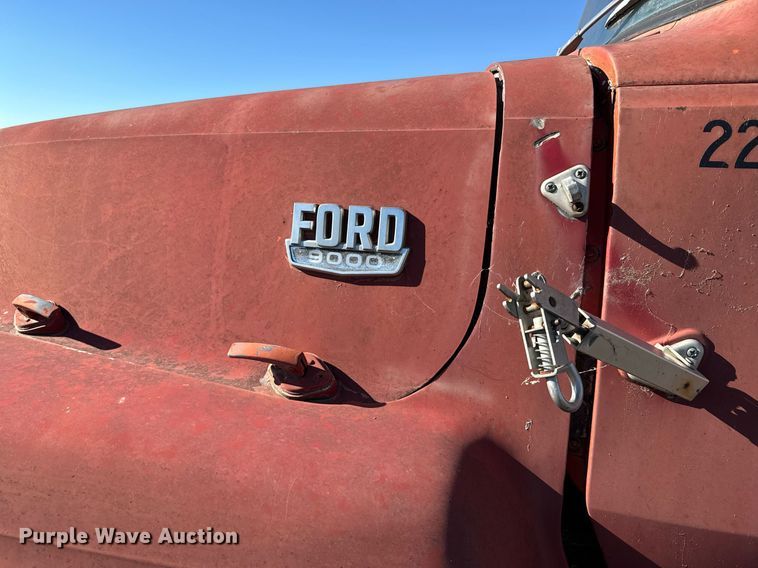 image for item DX3780 1979 Ford U9052 water truck