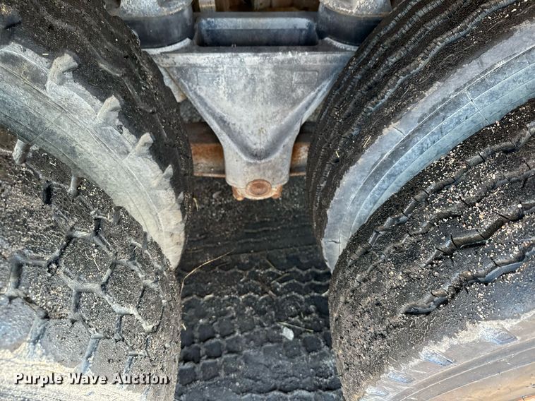 image for item DX3780 1979 Ford U9052 water truck