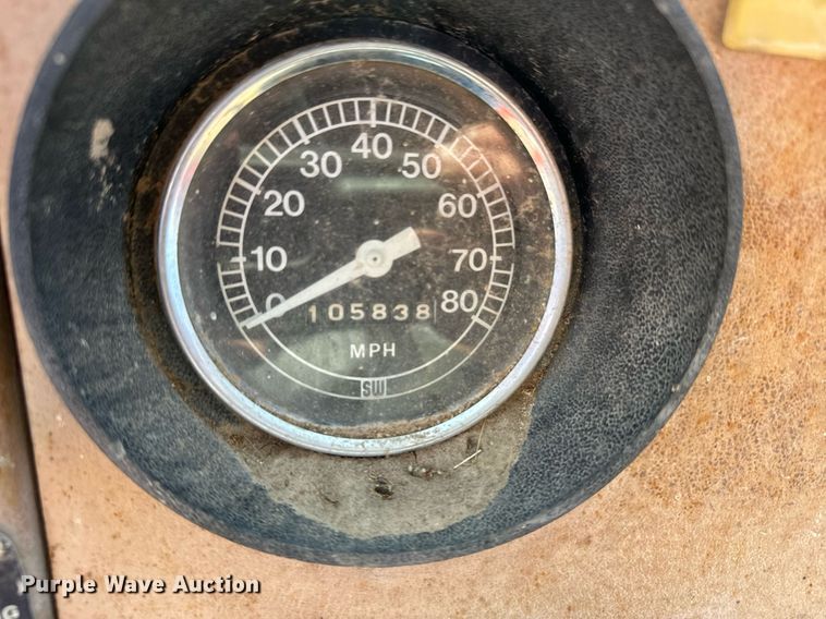 image for item DX3780 1979 Ford U9052 water truck