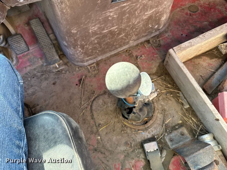 image for item DX3780 1979 Ford U9052 water truck