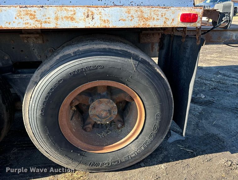 image for item DX3780 1979 Ford U9052 water truck