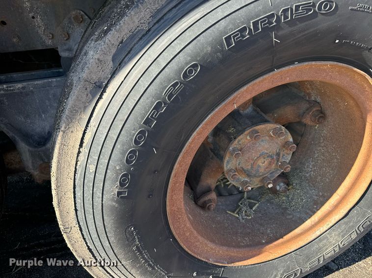 image for item DX3780 1979 Ford U9052 water truck