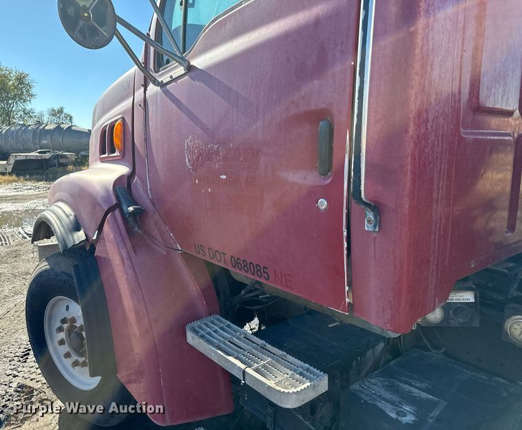 image for item DX3781 1998 Ford Z96 ready mix truck