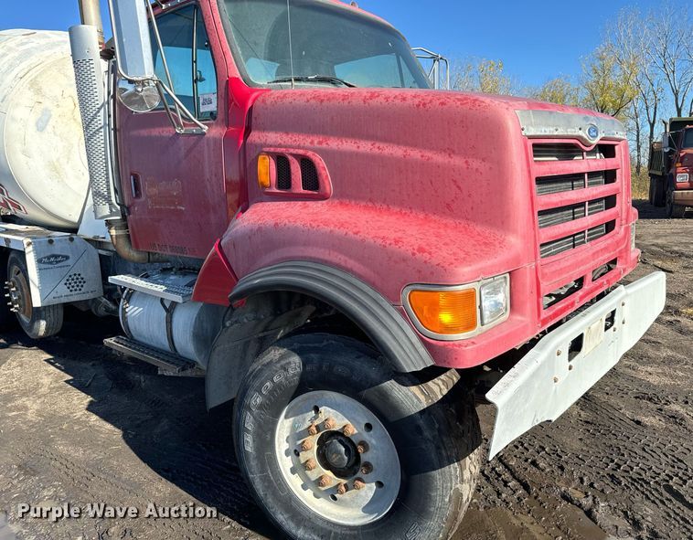 image for item DX3781 1998 Ford Z96 ready mix truck