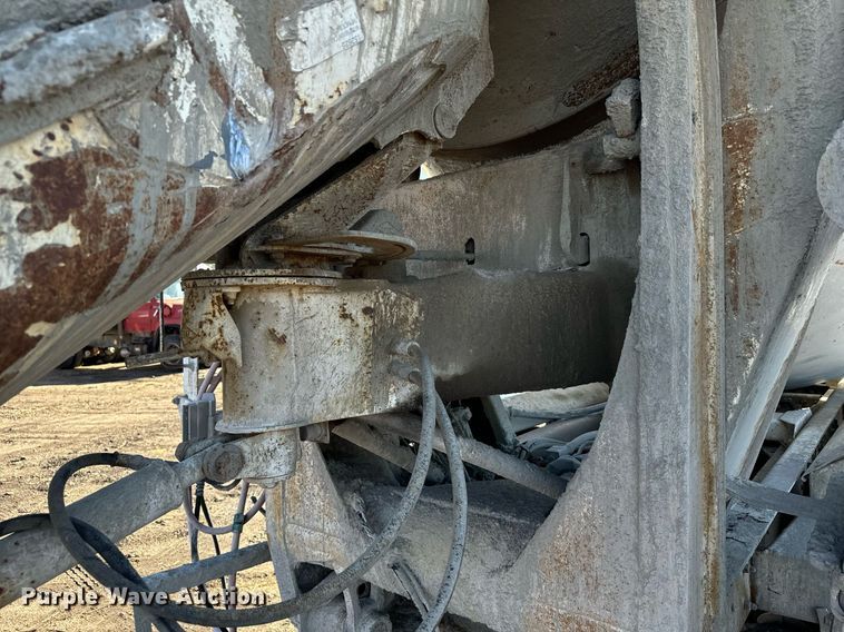 image for item DX3781 1998 Ford Z96 ready mix truck