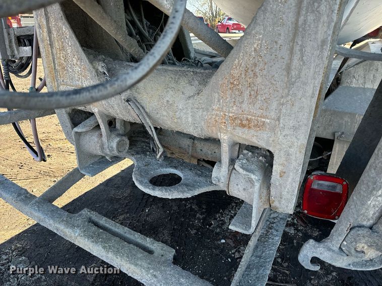 image for item DX3781 1998 Ford Z96 ready mix truck