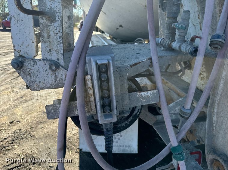 image for item DX3781 1998 Ford Z96 ready mix truck