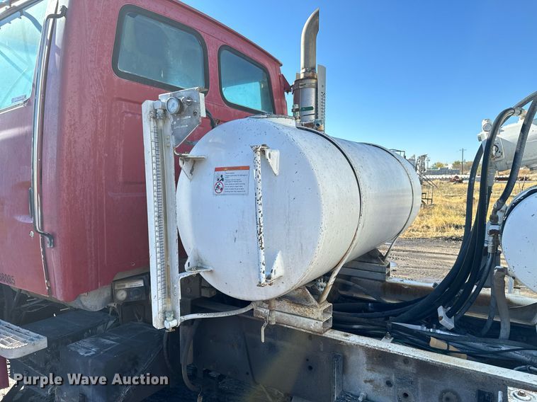 image for item DX3781 1998 Ford Z96 ready mix truck