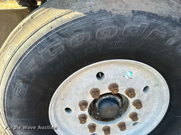 image for item DX3781 1998 Ford Z96 ready mix truck