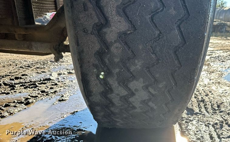 image for item DX3781 1998 Ford Z96 ready mix truck