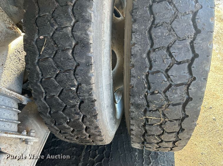 image for item DX3781 1998 Ford Z96 ready mix truck