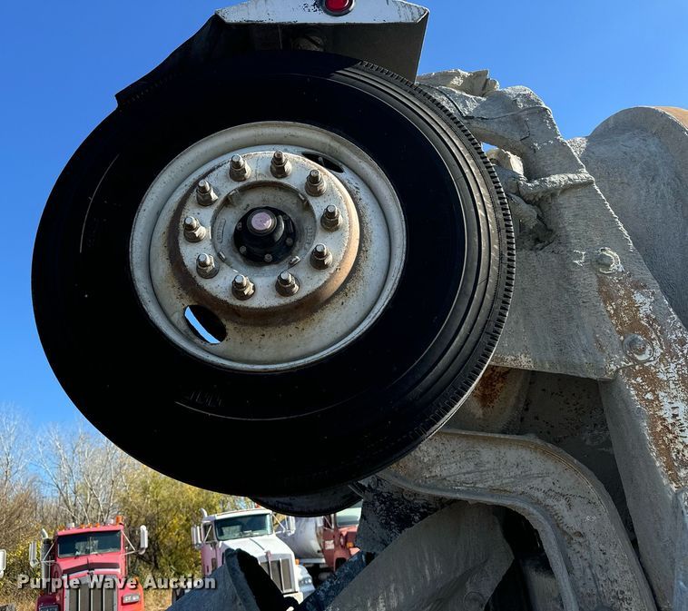 image for item DX3781 1998 Ford Z96 ready mix truck