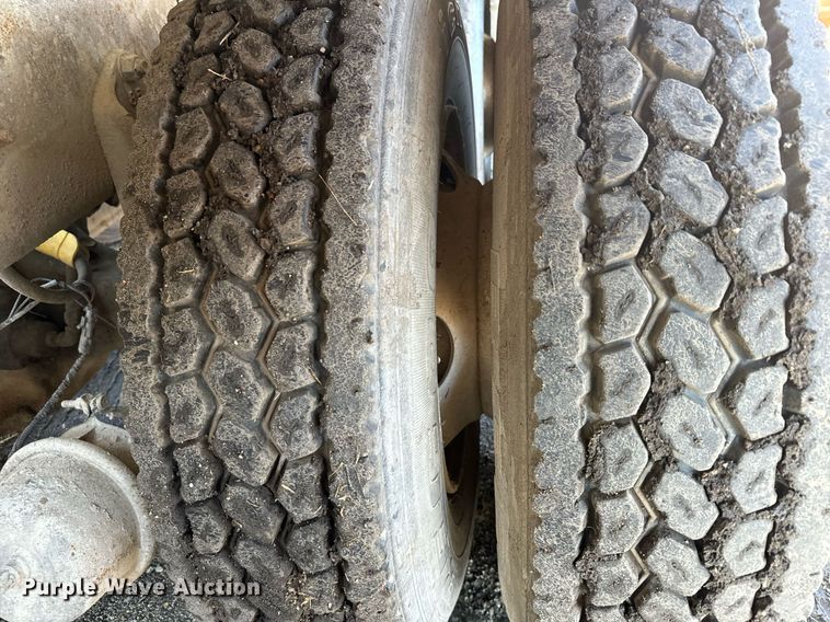 image for item DX3781 1998 Ford Z96 ready mix truck