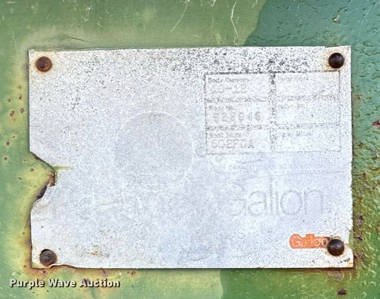 image for item DX3782 1987 Ford U90 dump truck