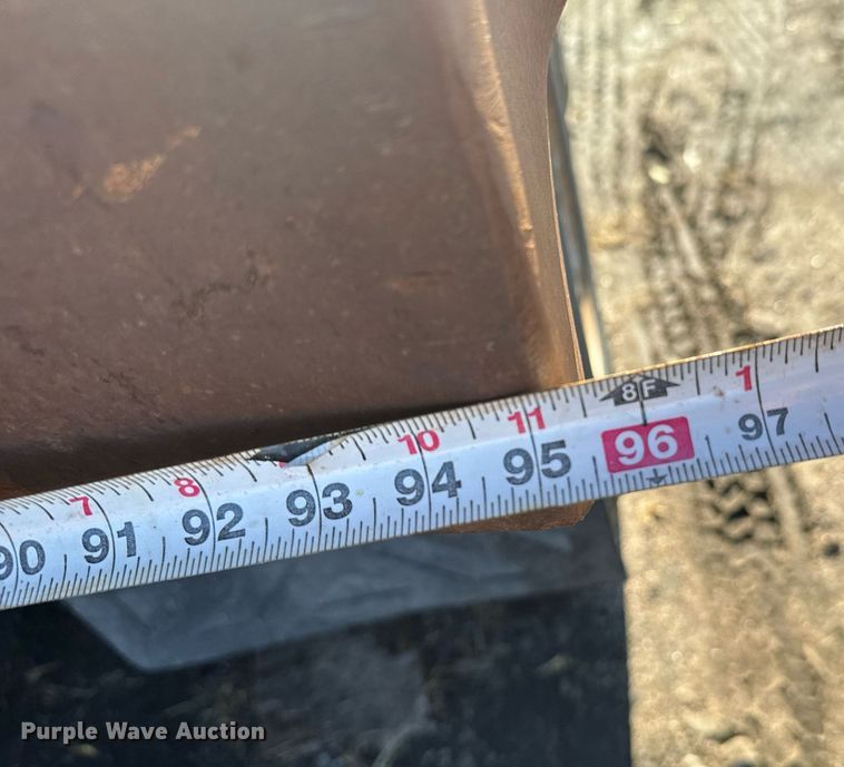 image for item DX3782 1987 Ford U90 dump truck