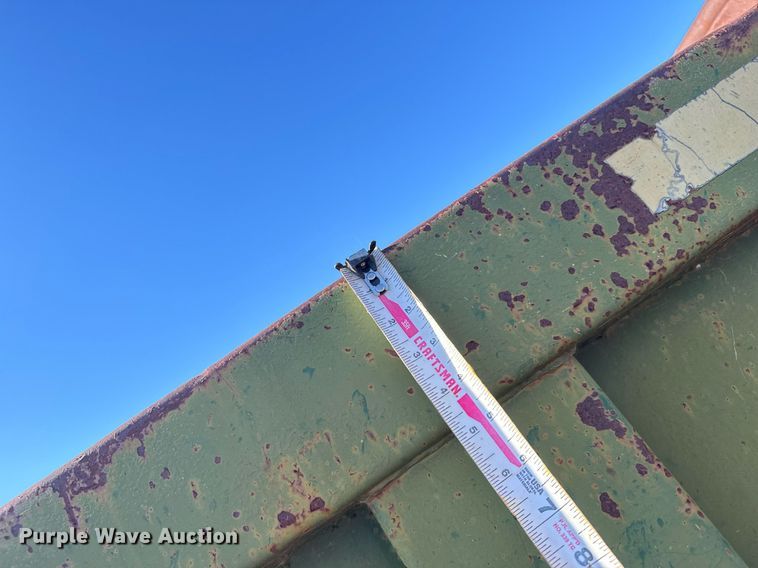 image for item DX3782 1987 Ford U90 dump truck