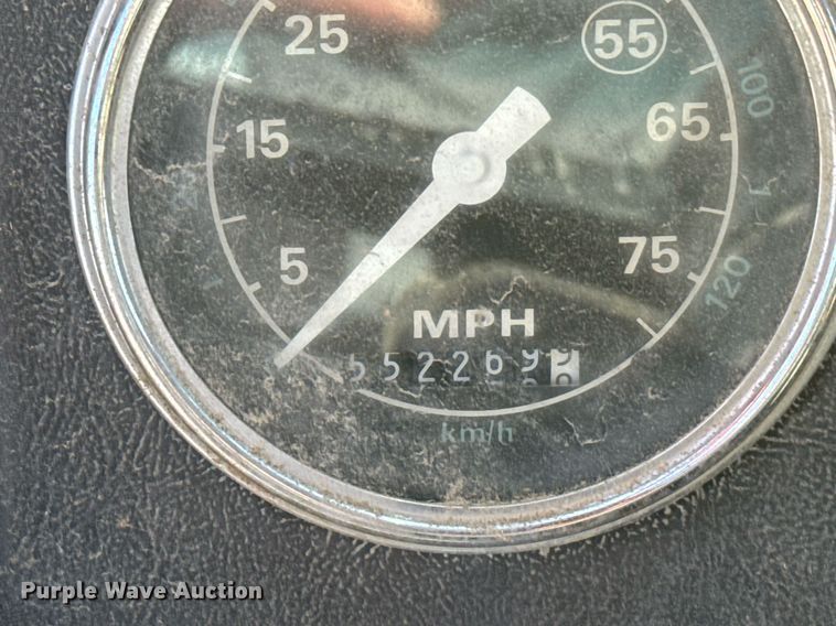 image for item DX3782 1987 Ford U90 dump truck