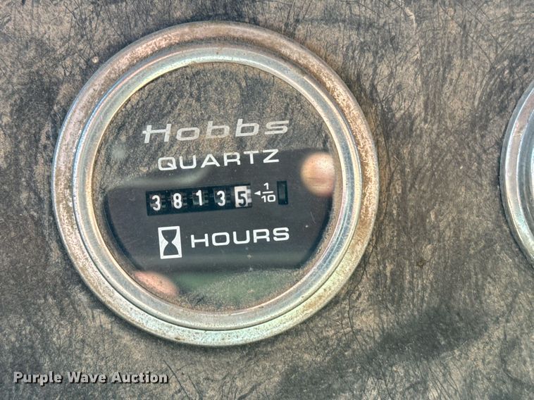 image for item DX3782 1987 Ford U90 dump truck